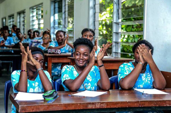 Éducation : le prix des uniformes scolaires fixé à 13.000 FCFA