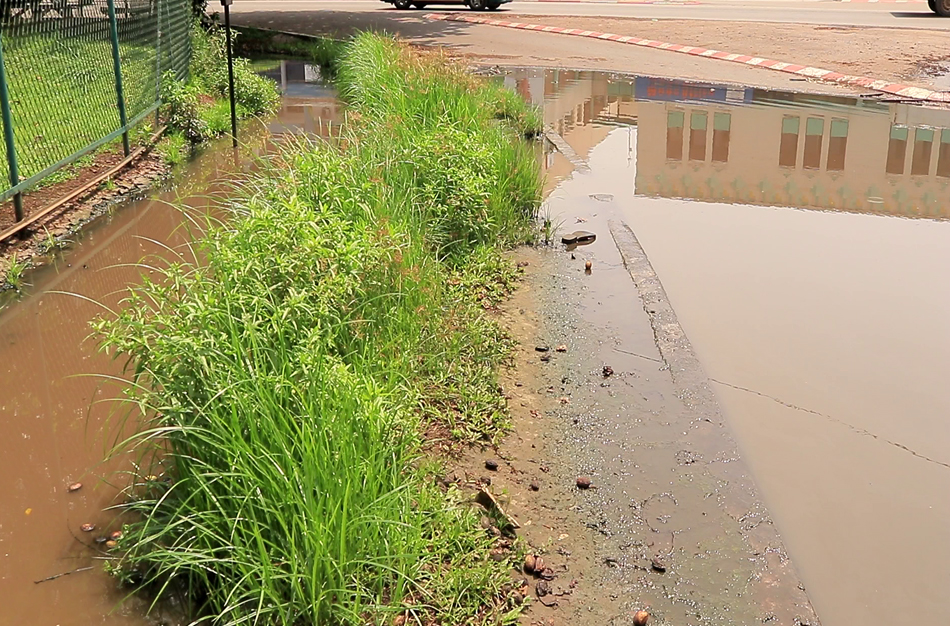 Mbolo : les infrastructures routières sous la menace des eaux