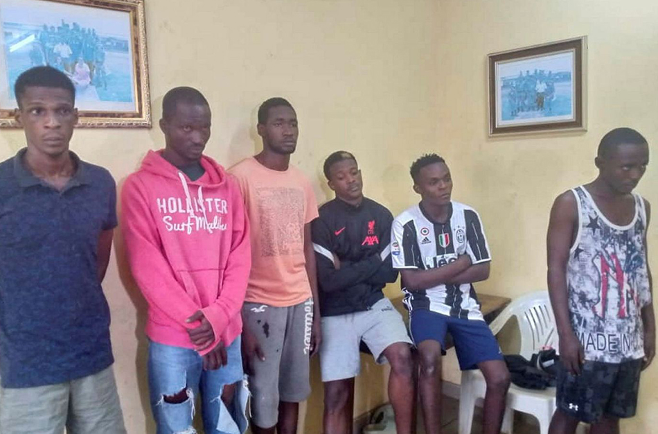 Moanda : Arrestation des présumés casseurs de l’hôtel de Ville de Moanda.
