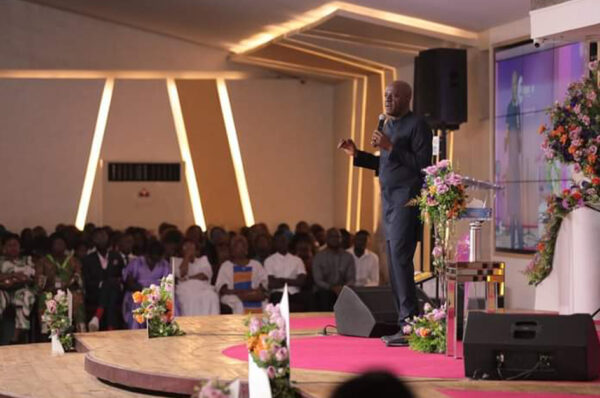 Religion : le Gabon, nouvelle terre promise des pasteurs internationaux ?