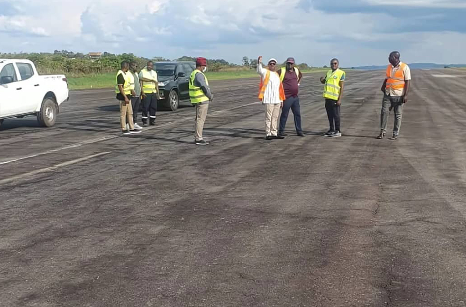 Haut-Ogooué : l’Asecna en inspection à l’aéroport de M’Vengué