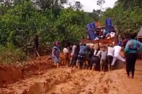 Dégradation avancée des routes : l’axe canton Mouniandzi-Okondja paralysé par les intempéries