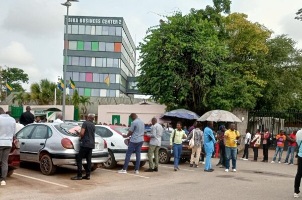 Appel à candidature : les futurs conducteurs de poids lourds en file indienne pour le dépôt des dossiers