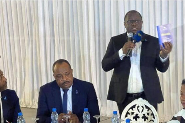 Référendum : s&rsquo;imprégner de la nouvelle Constitution pour une couverture médiatique efficace ?