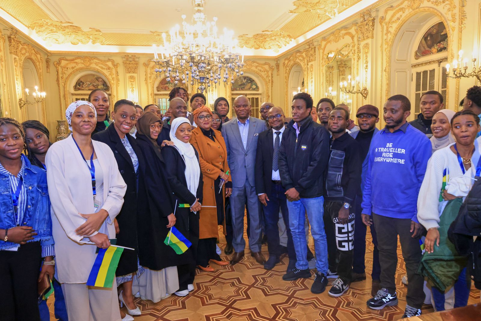 Égypte/Visite :  Brice Clotaire Oligui Nguema rencontre la diaspora gabonaise