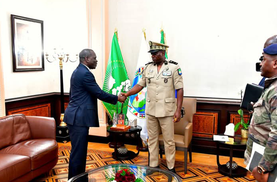 Rencontre entre le Général Brice Clotaire Oligui Nguema et l’ambassadeur gabonais aux États-Unis