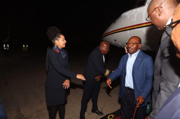 Gabon : l’ex-président Ali Bongo ondimba trouve exil en Angola avec ses proches