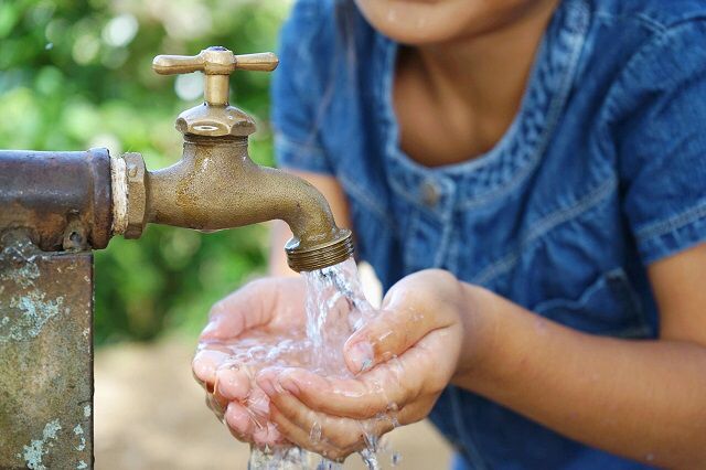 L’eau et l’électricité pour tous : le Gabon crée un nouveau fonds pour améliorer la vie des citoyens