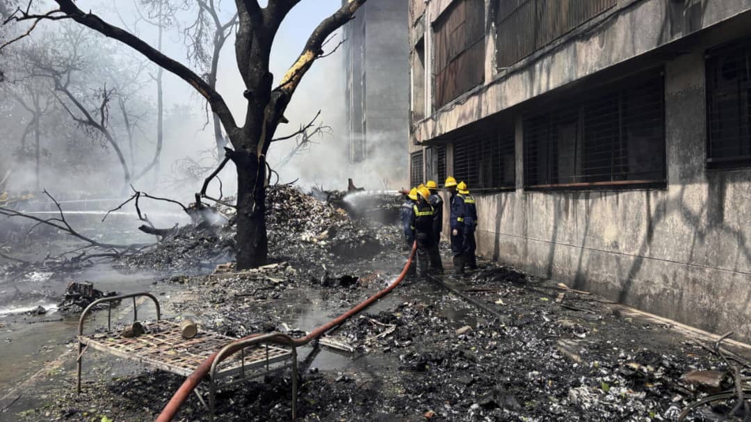 Crash d’un avion d’Air India près d’Ahmedabad : 242 personnes à bord