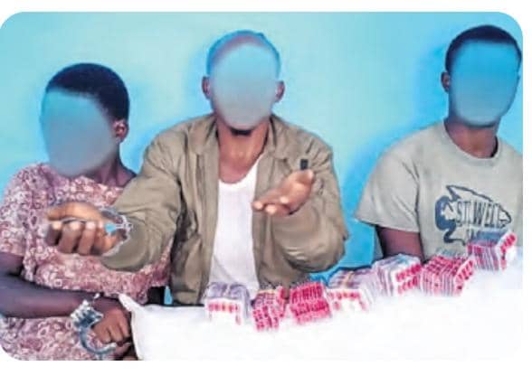 ‎Mouila : il se faisait passer pour un caporal-Chef de l’armée pour dissimuler son trafic de cannabis‎