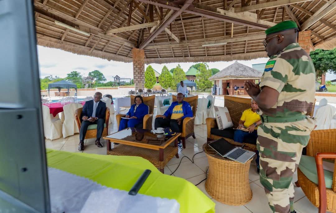 ‎Gabon/Sécurité intérieure et défense nationale : le Chef de l’État en conclave avec les acteurs principaux‎