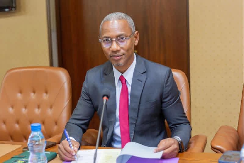 ‎Gabon/Football : les clubs désormais invités à voler de leurs propres ailes ?‎