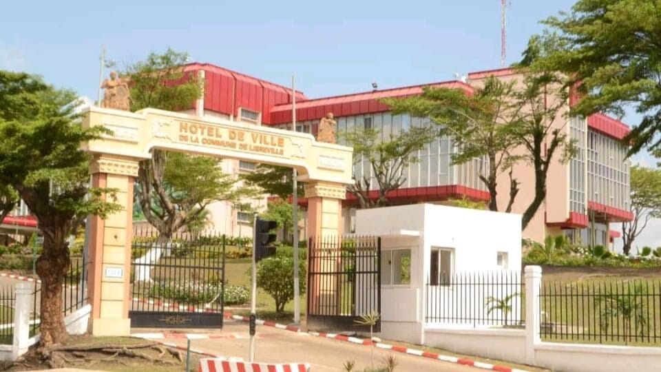 ‎‎Libreville : 72 heures, l&rsquo;ultimatum du Maire Eugène Mba avant son opération de lutte contre l&rsquo;occupation anarchique‎