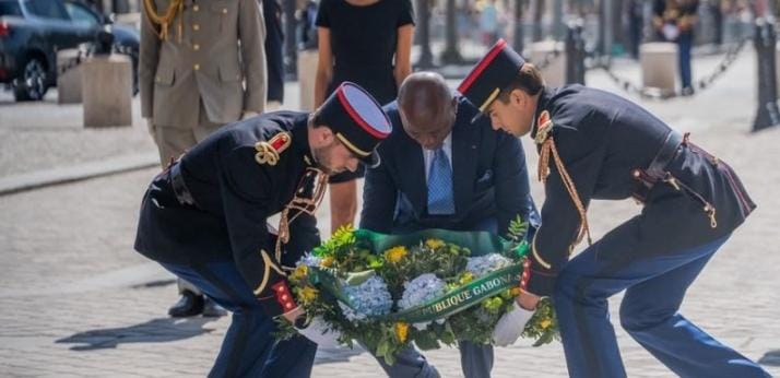 ‎‎‎Oligui Nguema rend hommage aux combattants de la liberté à Paris‎‎